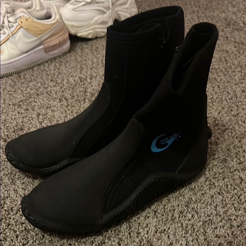 Yamamoto Black Neoprene Boots suba